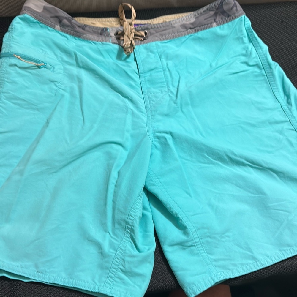 Men’s Patagonia size 33 swim trunks board shorts